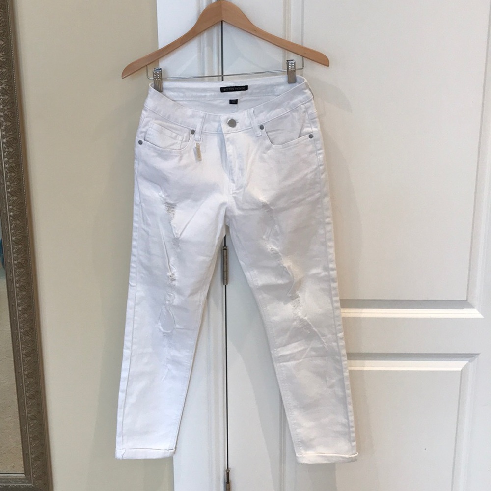 Women’s white jeans